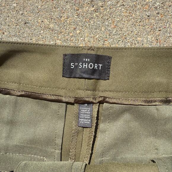 White House Black Market The 5" Short Olive Green Flat Front Size 4 - Picture 4 of 12
